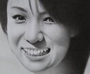 写真からリアルな似顔絵制作します 鉛筆(モノクロ)でスーパーリアルな似顔絵制作します。 イメージ7