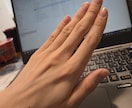 すらっと長い指の手パーツ写真撮ります 海外在住｜20代の清潔感ある美しい手です イメージ2