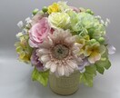 造花でアレンジフラワー作ります 造花であなたの暮らしに彩りを。 イメージ1