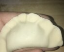 家庭で簡単皮から作る餃子を教えます 皮はモチモチ中はジューシーの餃子を教えます！ イメージ2