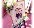 味のある線で水彩画の可愛い似顔絵ボードを描きます 当店の原点の基本デザインで描きます【B4・金色高級額縁付き】 イメージ7