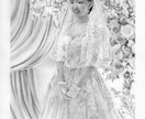 リアル鉛筆画で丁寧に似顔絵を描きます 頂いた写真からリアルに美しく描写 イメージ2