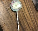 レジンでアクセサリーやキーホルダーを作ります ネックレスやキーホルダーをつくってます イメージ4