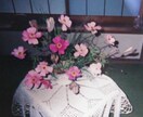 アーティフィシャルフラワーアレンジメント作成します 貴方のお好みの色、お花の種類、大きさで作成します。 イメージ1