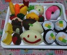 ハンドメイドの商品を作ります 小さいお子様向けのおもちゃ、ピアス、エコバッグなど作ります。 イメージ4