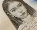 K-POPアイドルなどの似顔絵描きます 基本的にはモノクロの作品となります。(鉛筆画) イメージ3