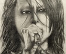光を浴びたリアルな似顔絵を描きます 鉛筆1本で紙の上に命を吹き込みます。 イメージ1