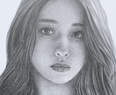 鉛筆で似顔絵描きます 写真からリアル鉛筆画。写真組み合せ・原画郵送。思い出の1枚 イメージ2