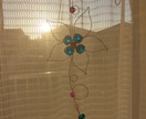 ビー玉の花型サンキャッチャーを制作します ビー玉とワイヤーで作るマーブルアートの花型サンキャッチャー イメージ3