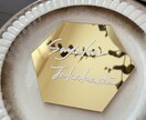 おしゃれ席札♡六角形ミラーにお名前手書きします 高級感あるミラー席札で素敵な結婚式のお手伝いいたします！ イメージ3