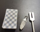 電話でタロット占いします お電話で、恋愛や仕事、人間関係をタロットカードで占います。 イメージ1