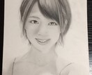 鉛筆でケント紙に似顔絵を描きます 鉛筆画　似顔絵　結婚記念日やプレゼント、誕生日に最適！ イメージ1