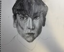 貴方、貴方様のご友人の似顔絵描きます 鉛筆やボールペンのようなもので描くので基本白黒の絵になります イメージ6