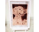 革に電熱ペンで犬の似顔絵(リアル画)描きます 牛革に電熱ペンで焼きつけながらセピアの陰影で絵を描きます。 イメージ6