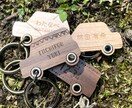 木製のかわいい車キーホルダーをお作りします お車のナンバー、お名前、内容は自由です☺︎ イメージ1