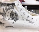 靴に絵描きます 白い靴なら自由度が増しますこんなのが良い的なのあれば嬉しい イメージ1