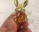 キーホルダーやアクセサリーなど作ります レジンでキーホルダーやアクセサリーを作ります。 イメージ1