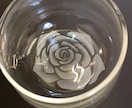 グラスの底に薔薇を刻印します 素敵な人へ、個性的なプレゼントをしたいあなたへ イメージ1