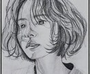 鉛筆にてあなたの似顔絵描きます 鉛筆で繊細かつ大胆に描きます！ イメージ6