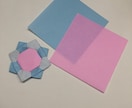 折り紙でかわいいお花❁ 折ります 飾り付けやコースター、バッジにもOK\ ♩ / イメージ3