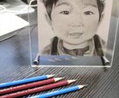 鉛筆でケント紙に似顔絵を描きます 鉛筆画　似顔絵　結婚記念日やプレゼント、誕生日に最適！ イメージ2