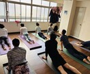 誰でも気軽にヨガを通して心と体をリセットします 体と心を自分で整える術をお伝えします。 イメージ3