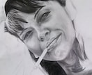 心を込めてリアルな似顔絵を鉛筆画でお描きします 原画納品！額縁無料！大切な方への贈り物等 イメージ5