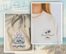 雰囲気のあるおしゃれなTシャツ・ロゴを作成します プロのアパレルデザイナーが際限なくオシャレにデザインします。 イメージ6