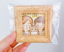 色鉛筆でゆるく可愛い似顔絵を描きます 【フレーム付き・郵送料込み】誕生日や記念日のプレゼントに イメージ1