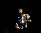 ギターを使ってオンラインボーカルレッスン致します 発声の基礎からおこなうので初心者も安心して参加いただけます。 イメージ2