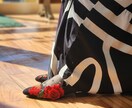 和裁師範が仕上げる刺繍カスタムサービス請け負います 靴や小物に特別な刺繍を縫い付けます イメージ2