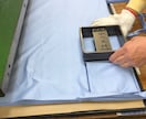 金型プレスで同一形状を大量・精密に生地を裁断します 手切り限界の方必見！金型プレスでスピーディに大量裁断致します イメージ3
