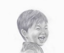 お写真をもとに鉛筆画をお描きします 大事なご家族や忘れられない一瞬の表情を柔らかな絵に イメージ3