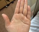 あなたの手相をプロ目線で丁寧に鑑定します 手のひらの写真から、線を丁寧に確認し鑑定いたします。 イメージ2