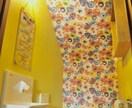 海外風の壁紙コーディネート１部屋から行います 色柄壁紙は得意です！飾らなくてもおしゃれな部屋 イメージ8