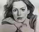 鉛筆画で人物の似顔絵を手描きで作成を致します 画像をもとに手描きの似顔絵描きます。一点もので原画送ります イメージ7