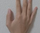 女性の手、素材として提供します ハンドモデル、ネイルモデル、お好きなシチュエーションでどうぞ イメージ8