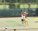 オンコートでテニスレッスンします テニスでお悩みを解り易くコーチいたします。 イメージ3