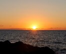 写真素材を提供します 海辺の夕焼けショットです。背景やサンプル画像などに使用可能。 イメージ1