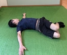 肩こりが酷い方におススメのストレッチをします 子育てと仕事で忙しいママさん向け、30分でユルっとスッキリ！ イメージ10