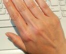 雑誌、チラシ、Web広告用の「ハンドモデル」します 健康的で艶のある手で！指輪、時計、アクセサリー等を際立てます イメージ2