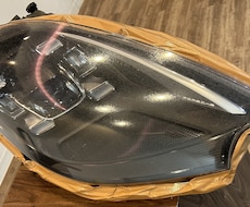 愛車のヘッドライト、キレイにします イメージ1