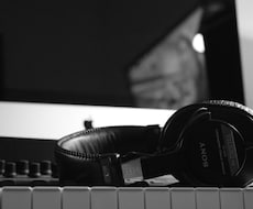 作曲・編曲・ミキシング作業、一括で承ります イメージ1