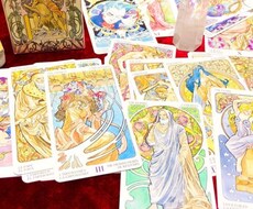 仕事、恋愛どうすればいいかをお伝えします 占いは全てを見ます。答えはここにあります。