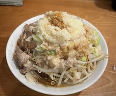 一枚の商品画像から多様な動画を作ります 写真とイメージをつたえるだけで、クオリティの高い紹介動画が