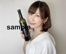 御社の商品と女性モデルでセルフ撮影できます 会社や倉庫などに、女性モデルがお伺いして簡易的な撮影できます
