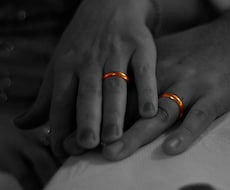 結婚・離婚に迷っている方、相談に応じます