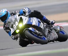 レーサーの様にバイクで膝スリができるようになります イメージ1