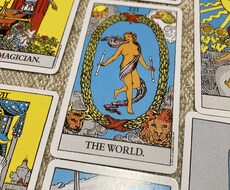 カウンセリング・タロットでお悩みを解決に導きます お話を伺いながら、カードからのメッセージをお伝えします♡