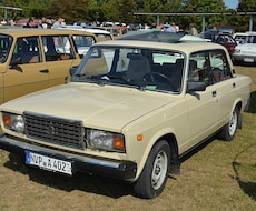 中古車を購入するに当たりプロがチェックします イメージ1